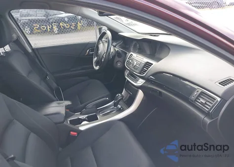 2015 Honda Accord Sport z USA, uszkodzony, nr VIN 1HGCR2F53FA057217